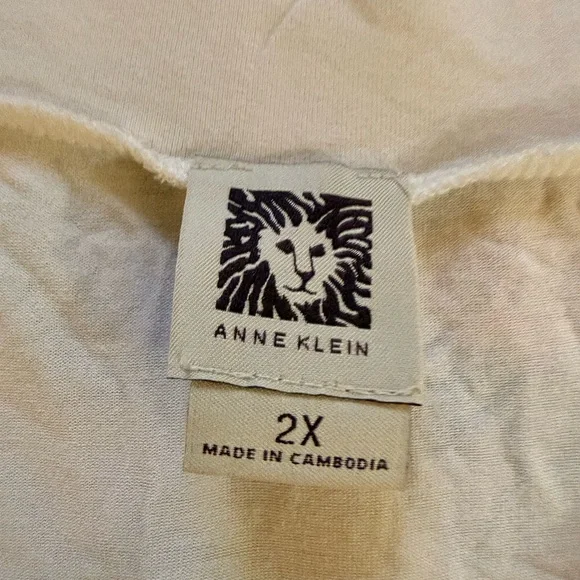 Anne Klein Elegant White Blouse - Picture 2 of 3